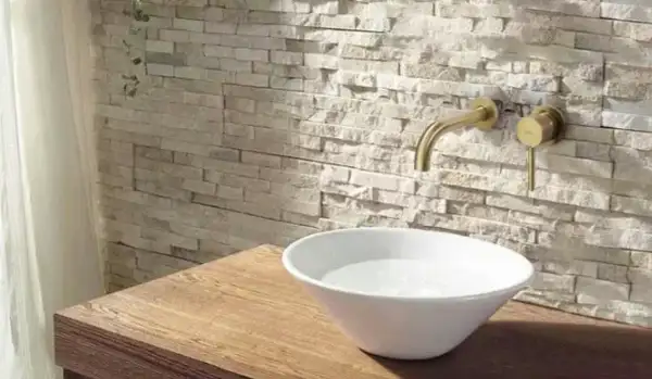 Смеситель для раковины (умывальника) REA LUNGO BRUSHED GOLD скрытого монтажа (REA-B8652)