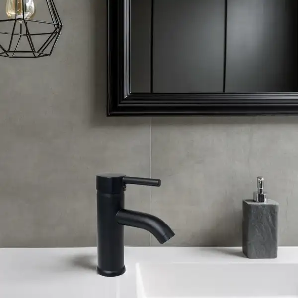 Змішувач для раковины (умивальника) Yoka SPA 24 BLACK черный низький (BU.SPA 24 BLK)