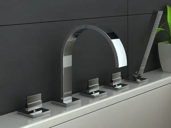 Смеситель для ванны KOHLMAN AXIS CHROME на борт ванны (QB262N)