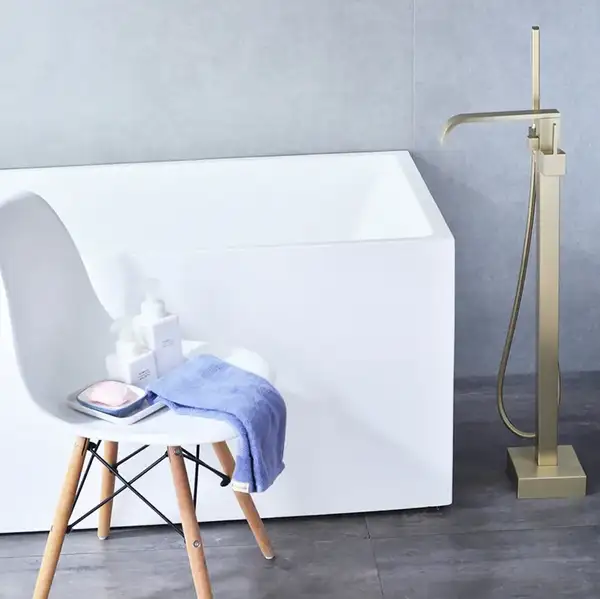 Смеситель для ванны REA CARAT BRUSHED GOLD золотой матовый напольный (REA-B6522)